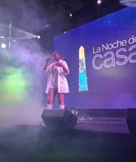 Gladys "La Bomba" Tucumana brill en la Noche de las Casas de la Provincia.