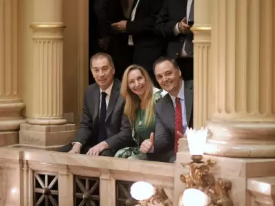 Diego Santilli, Karina Milei y Manuel Adorni finalmente encontraron un lugarcito en el recinto del Senado