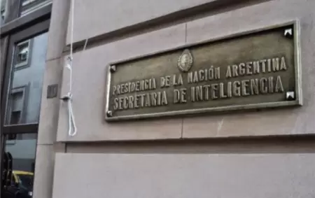 El ingreso de la Secretara de Inteligencia del Estado (SIDE).