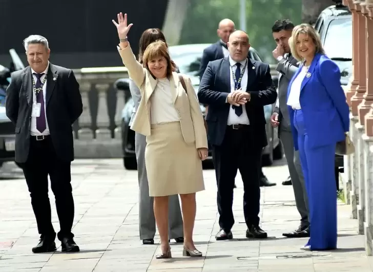 Se confirm que se mantiene el rumbo en el Ministerio de Seguridad: Bullrich se va y Monteoliva se queda.