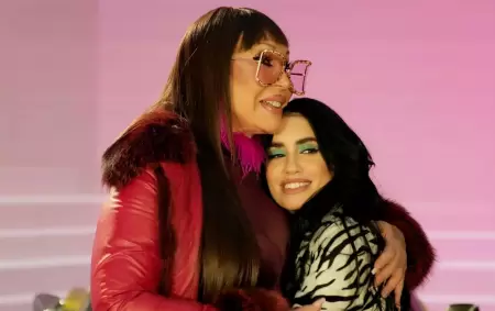 Mora Casn y Lali Espsito