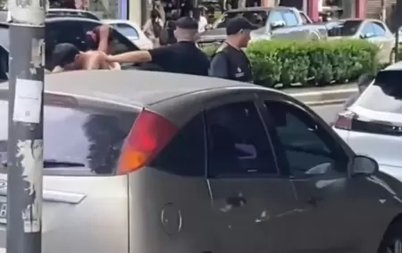 Golpearon y dejaron semidesnudo a un joven en La Plata