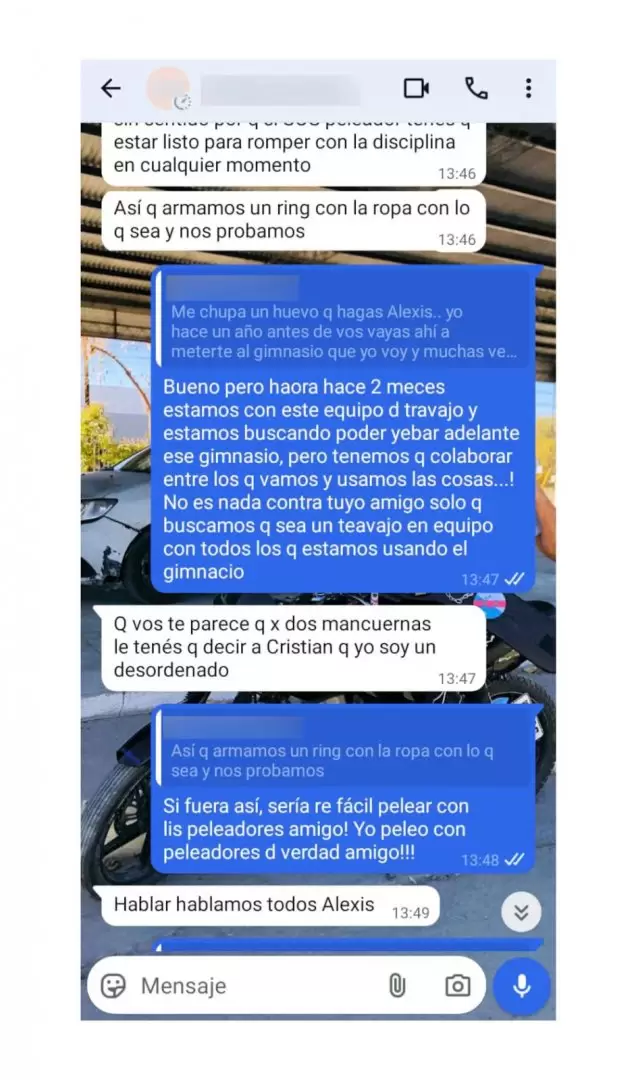 Un joven golpeó por la espalda a un profesor y le destrozó el rostro