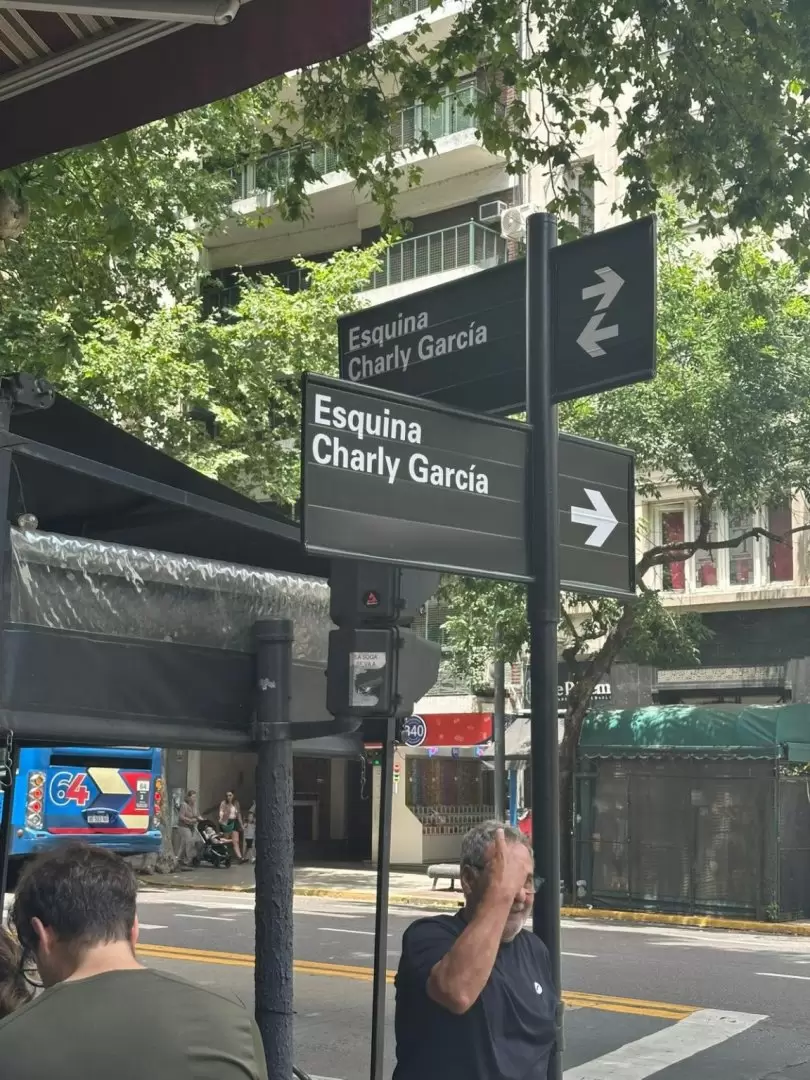 La Ciudad tiene su propia Esquina Charly Garca