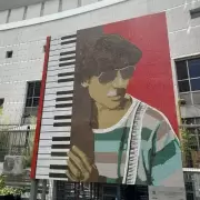 La esquina de Charly: un pedacito "intimidante" de Buenos Aires donde el rock respira y desafa al tiempo