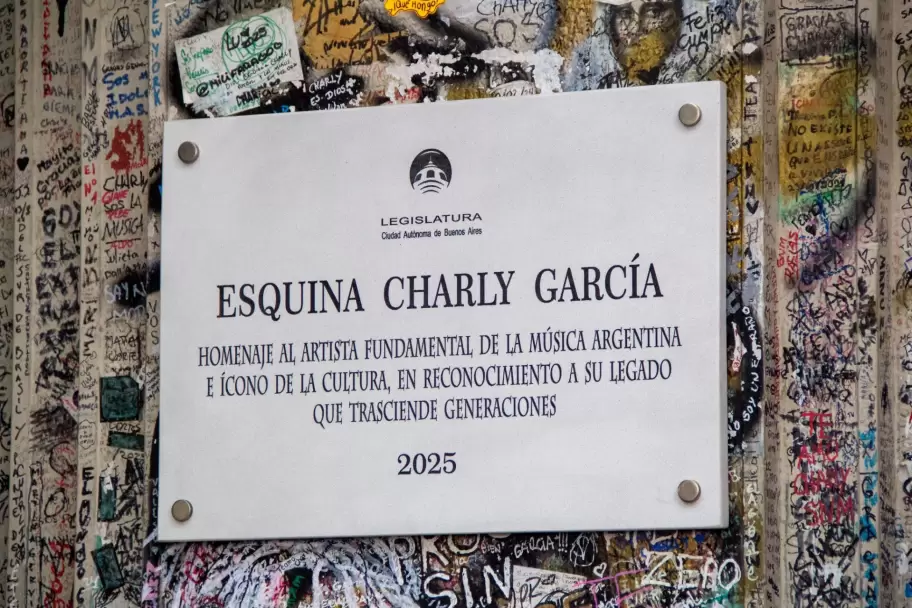 La Ciudad tiene su propia Esquina Charly Garca