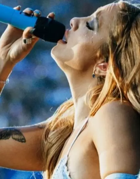 �ngela Torres en el reci de Shakira