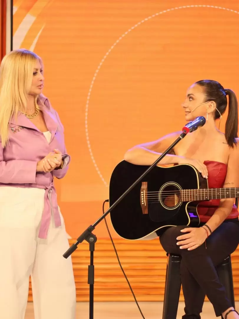 Kmila Reynoso estuvo con Yuyito González para promocionar su show.