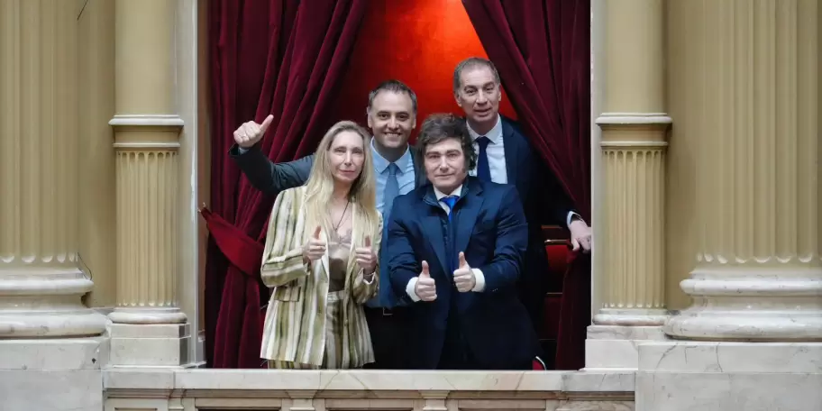 El Presidente asistió a la jura de los nuevos diputados en el Congreso de la Nación