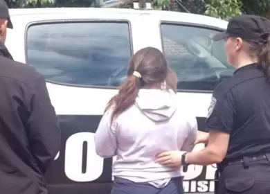 La Polic�a de Misiones detuvo a una joven de 27 a�os acusada de haberle robado durante una d�cada.