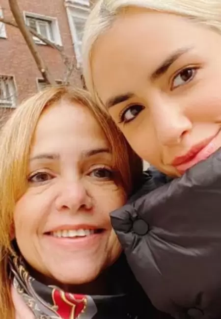 Lali Espsito y Majo Riera
