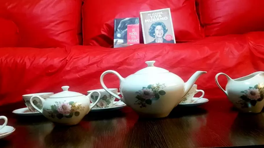 Compraron el juego de té con el que Yiya Murano envenenó a sus amigas