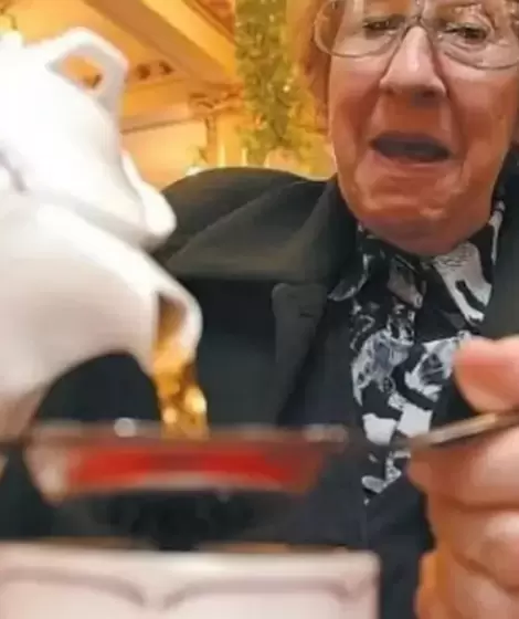 Compraron el juego de t con el que Yiya Murano envenen a sus amigas