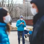 La variante que desat� el miedo: cierres de escuelas, hospitales saturados y alerta internacional por el avance de la gripe H3N2