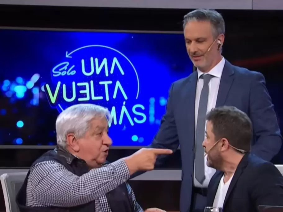 El cruce de Tetaz y Piumato cargado de insultos y descalificaciones