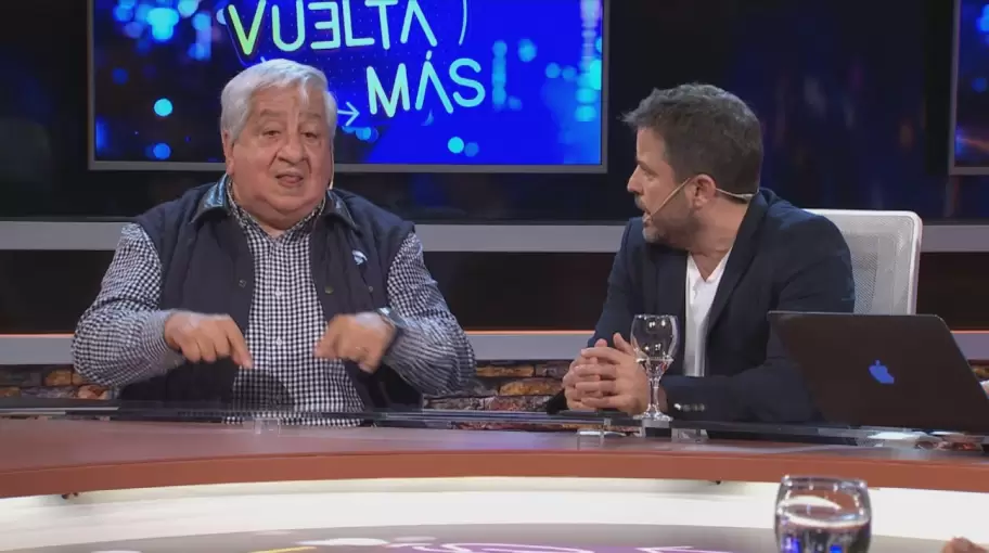 El cruce de Tetaz y Piumato cargado de insultos y descalificaciones