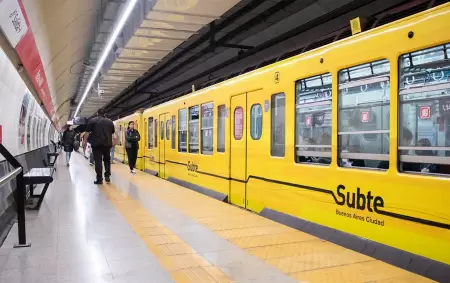 Mayo arranca con aumentos en transporte, peajes, agua y prepagas