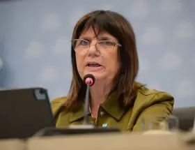 Patricia Bullrich y un nuevo gesto que revel� la fuerte interna dentro de LLA.