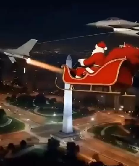 Pap� Noel siendo escoltado por los F-16