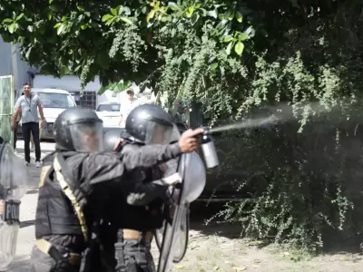 Represi�n en Quilmes