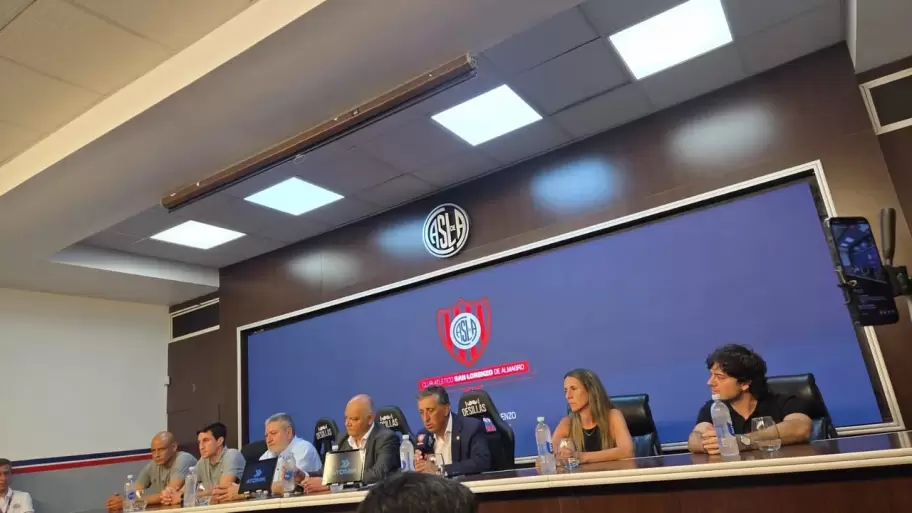 Sergio Costantino gobernar� hasta las elecciones del 30 de mayo