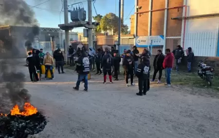 La clausura repentina de una planta de neum�ticos en C�rdoba dej� a 40 trabajadores en la calle