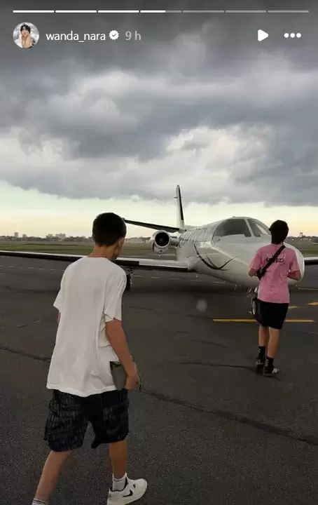 La empresaria viaj� en avi�n privado con el "Clan Nara" a Punta del Este.