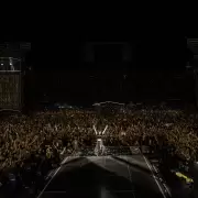 Fan�tico total: Lali meti� bombazo, anunci� su primer River y coron� un a�o hist�rico "atendiendo al demonio"