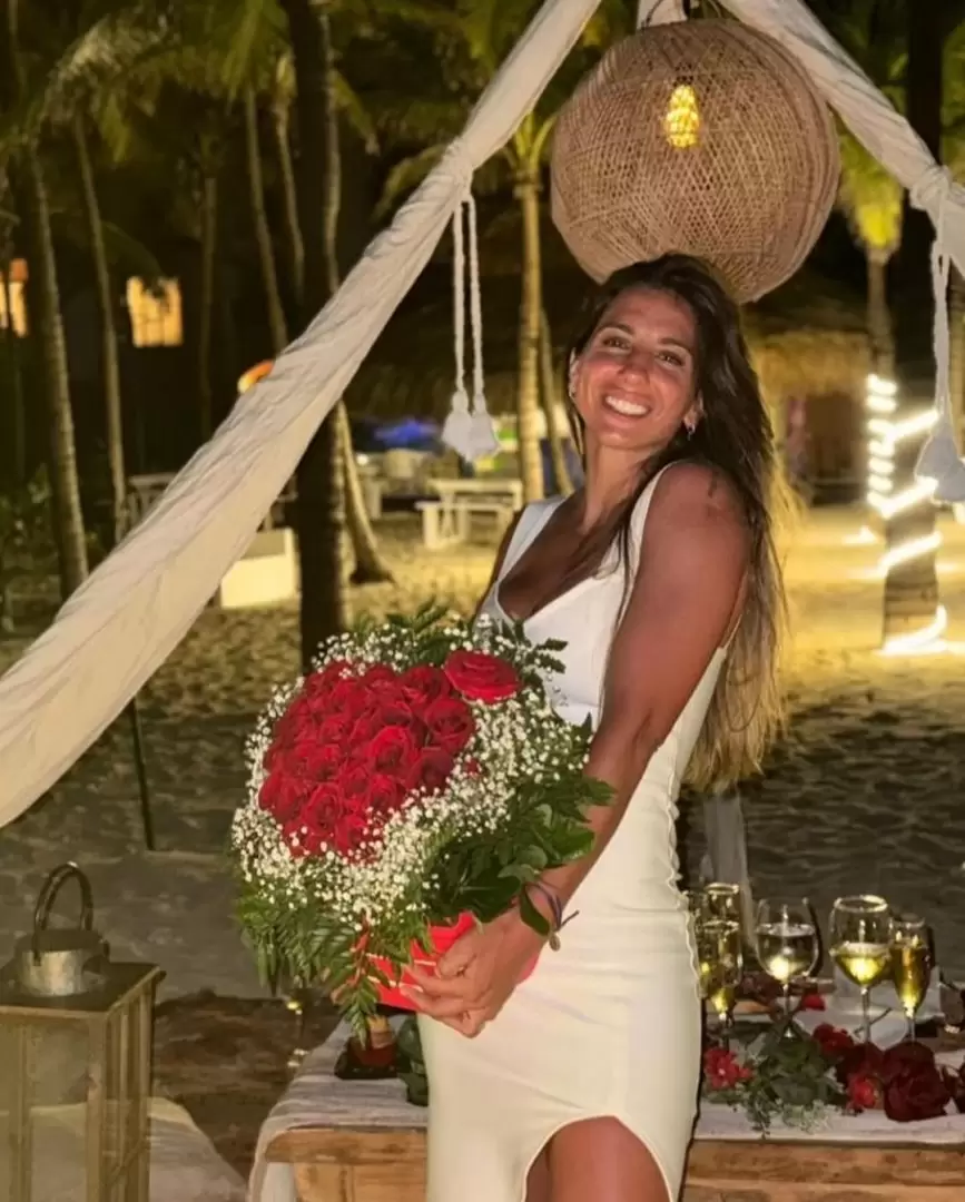 Cinthia Fern�ndez confes� que desea casarse de blanco y por iglesia