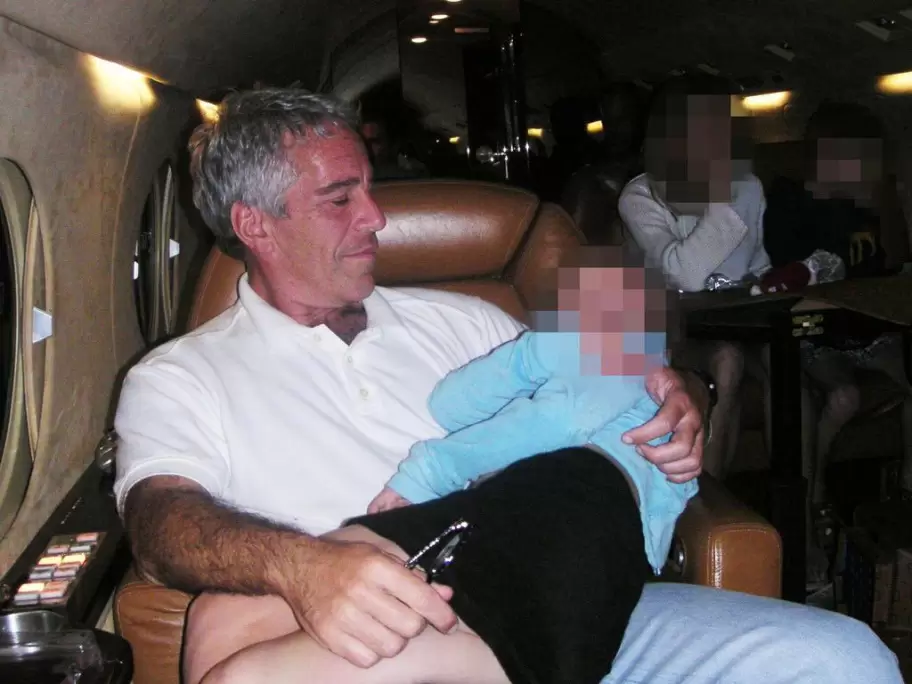 Epstein a bordo del Lolita Express