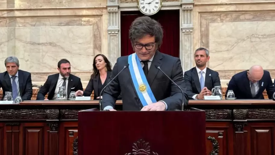 Javier Milei formalizo la entrada en vigencia del presupuesto