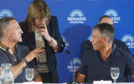 Bullrich junto a Arg�ello y Sola de la CGT