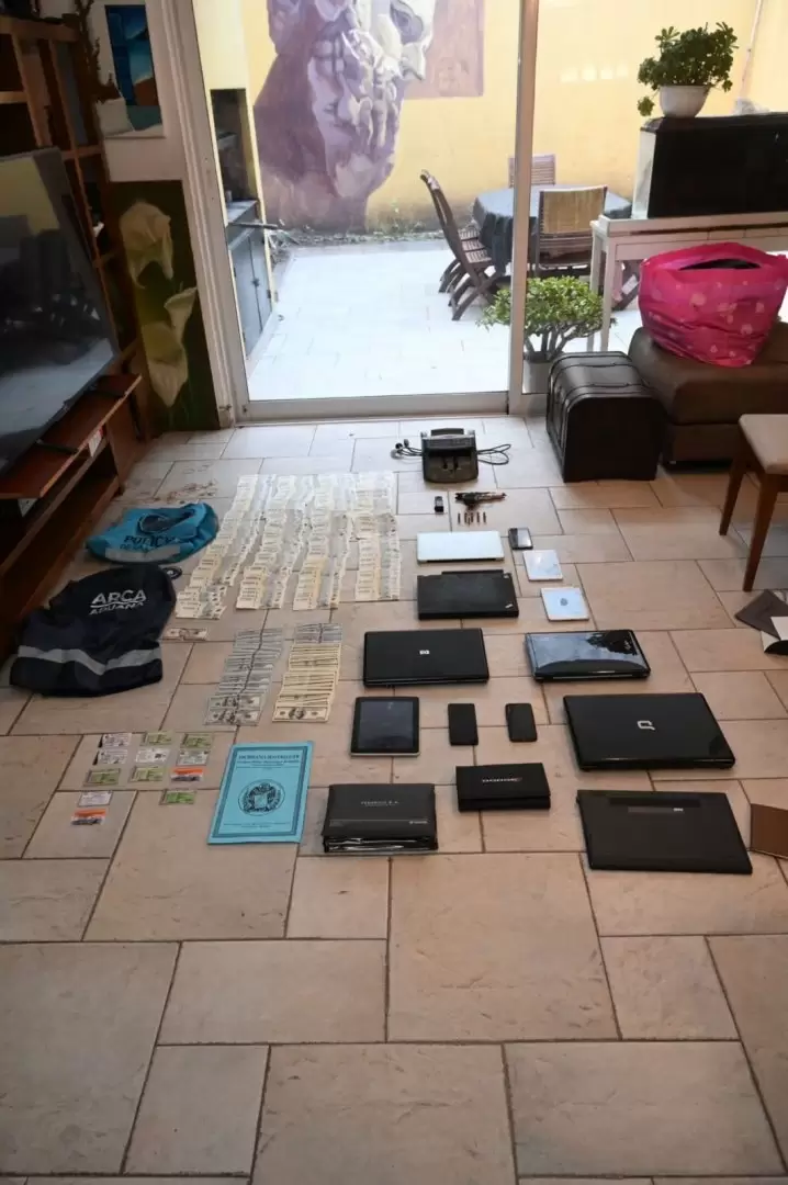 Se secuestr� 30 millones de pesos, 20 mil d�lares y un ama de fuego sin documentaci�n