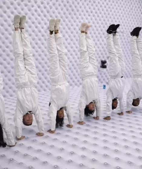 Jugadores de Gran Hermano Brasil intentan superar el cuarto blanco para entrar a la casa m�s famosa