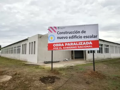 Obra p�blica paralizada