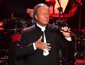Julio Iglesias