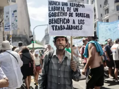 "Nunca una reforma laboral de un gobierno de derecha benefici� a los trabajadores"