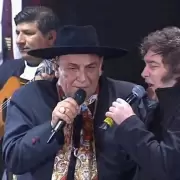 El Chaque�o Palavecino reaccion� tras las cr�ticas por invitar a cantar a Milei: "No tengo..."