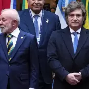 "Se van a perder puestos de trabajo": Milei defendi� la libre importaci�n y chicane� a Lula con uno de sus perros