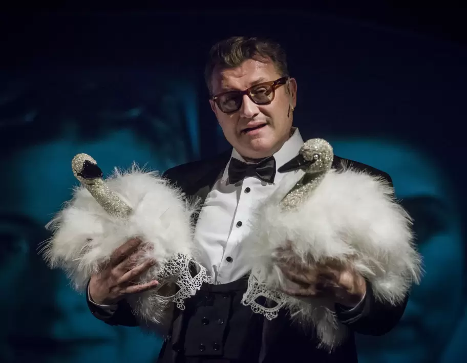 Gabriel Oliveri en Queridísimo Truman