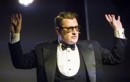 Gabriel Oliveri en Querid�simo Truman