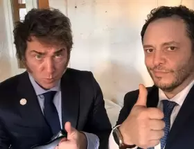 Javier Milei junto a Reidel