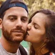 "Con vos hasta el infinito": Julieta Nair Calvo fue sorprendida por su pareja y dio el tan esperado "sí, quiero"