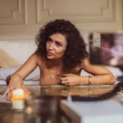 Julia Mengolini tild� de "infeliz" a Tom�s Dente y explot�: "Donde se me canten las tetas"