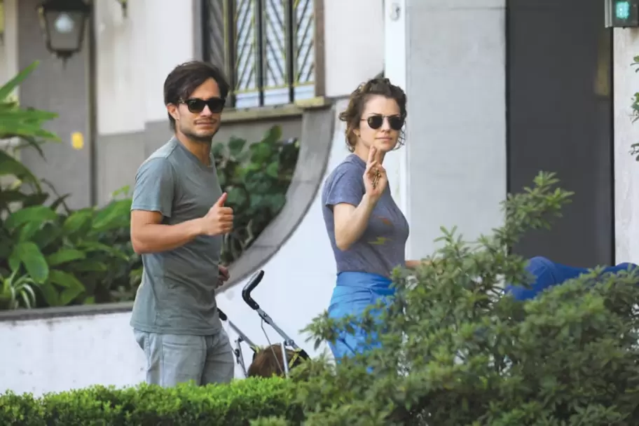 Gael García Bernal y Dolores Fonzi