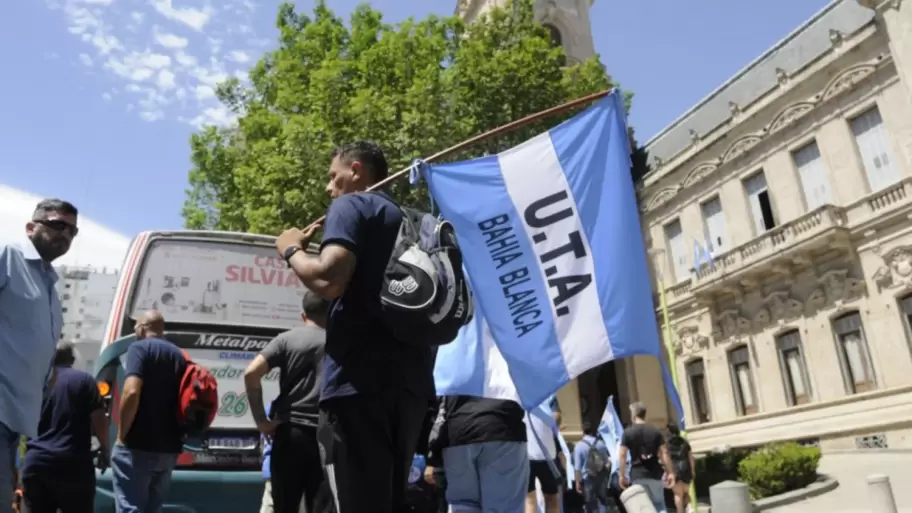 UTA tampoco descarta medidas de fuerza si no llegan a  acuerdos salariales
