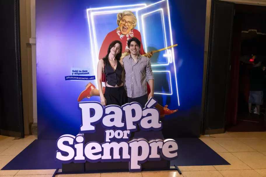 El desfile de famosos en Pap� por siempre