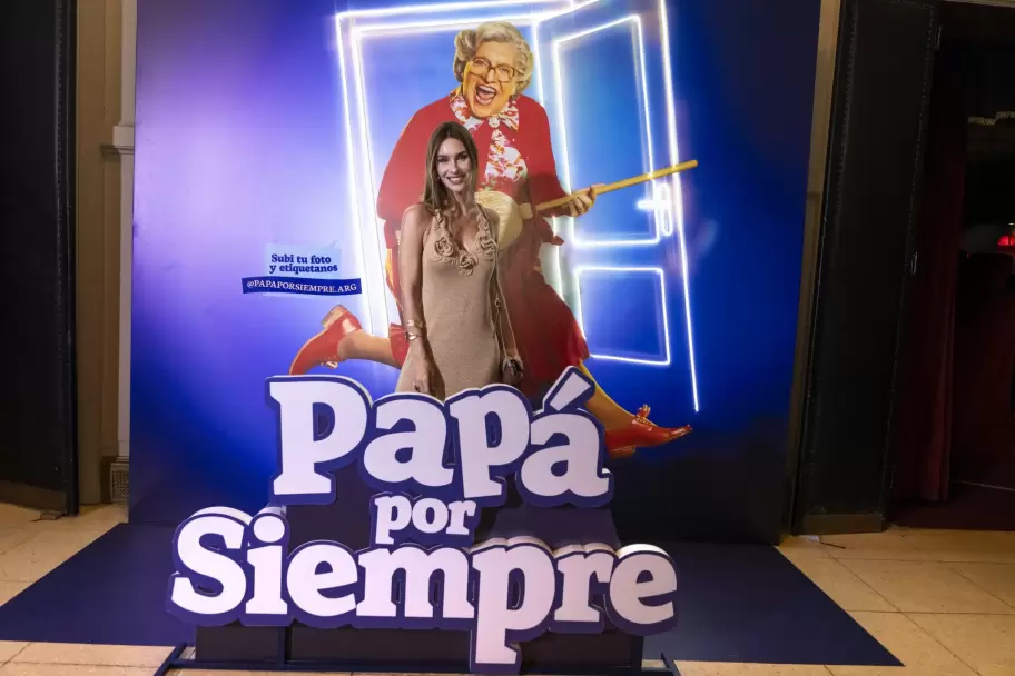 El desfile de famosos en Pap� por siempre