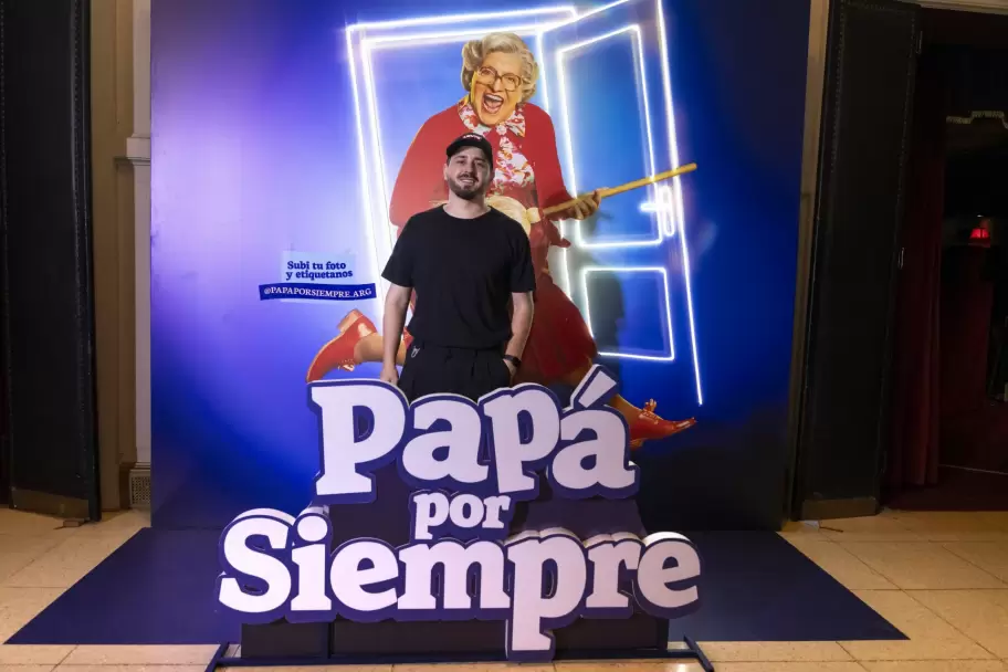 El desfile de famosos en Pap� por siempre