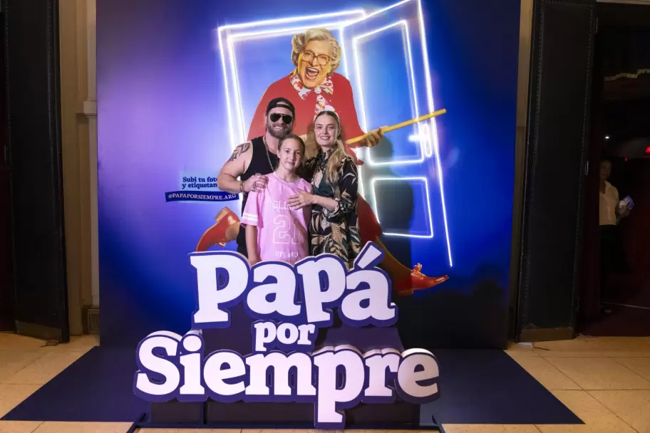 El desfile de famosos en Pap� por siempre